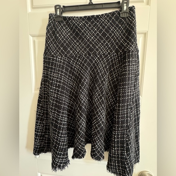 Black Tweed handkerchief Skirt - Picture 3 of 3